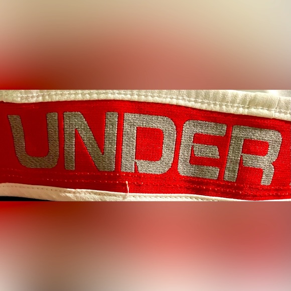 UNDER ARMOUR men’s white shorts, size 30, wrinkle due to folding, pre-loved - Picture 4 of 7